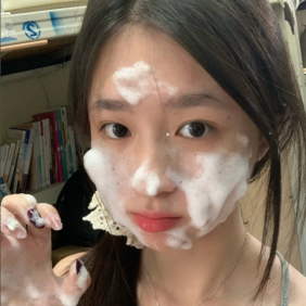 白云龙归快餐三件套05后小妹